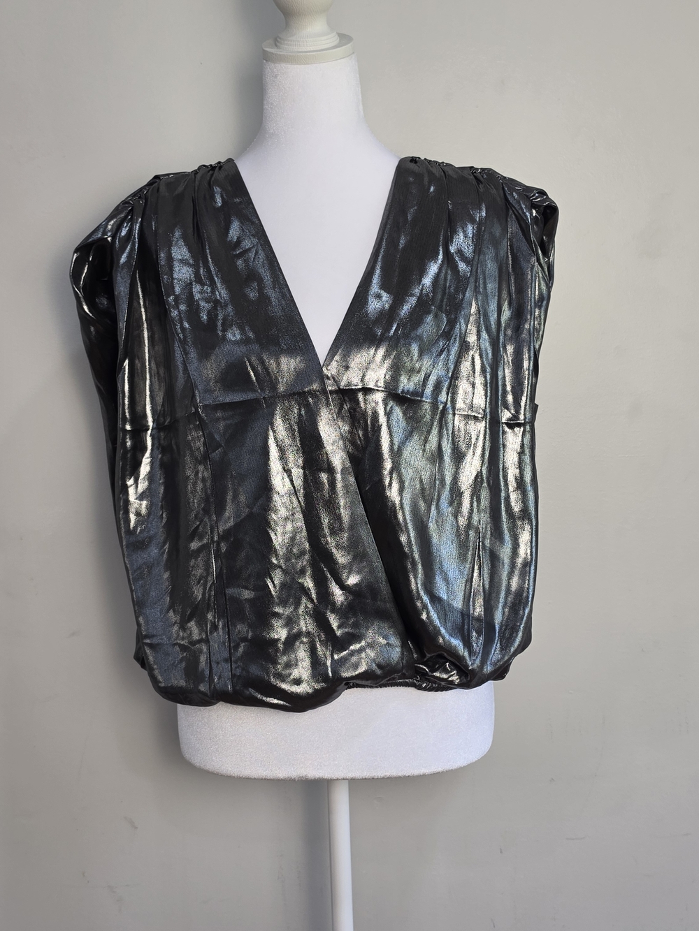 Express Metallic V-Neck Blouson Tee - Silver/Black Sheen